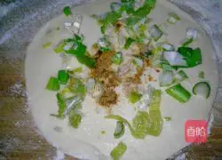 Illustration of how to make salt and pepper layer cake 7