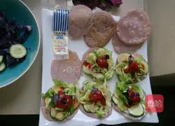 Illustration of how to make purple cabbage pancake sandwiches 5