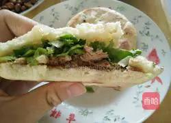 Illustration of how to make dough pancakes 10