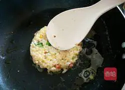 Illustration of how to make rice and egg pancakes 7