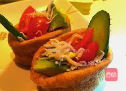 Illustration of how to make fried tofu skin sushi 10