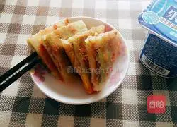 Illustration of how to make egg yolk crispy cake 5