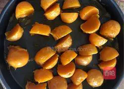 Illustration of how to make egg yolk cake 3