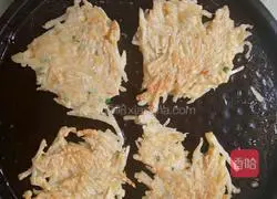 Potato Egg Pancake Recipe Illustration 5