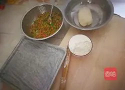 Illustration of how to make pepper and ham pie 3