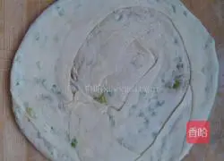 Illustration of how to make green onion cake 6