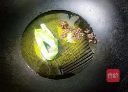 Illustration of how to make silk-wrapped hand-torn cakes 4