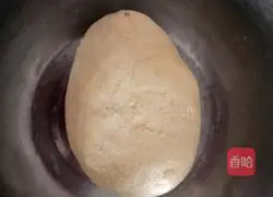 Illustration of how to make yeast corn bean paste cake 4