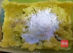 Illustration of how to make smiley potato pancakes 4