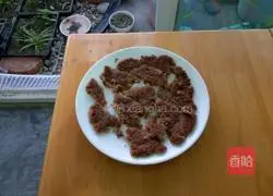 Illustration of how to make minced meat cake 15