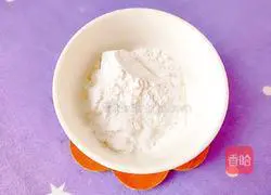 Illustration of how to make dragon fruit and mango pancakes 2