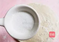 Illustration of how to make butterfly cakes with hand cakes 5