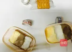 Illustration of how to make waffle ice cream 1