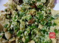 Illustration of how to make green pepper egg pancake 6