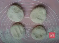 Illustration of how to make chive egg pancake 2