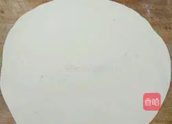 Illustration of how to make egg roll pancake 5