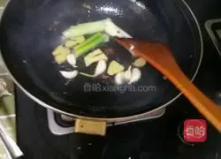 Illustration of how to make fish head cakes 5