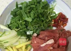 How to make fried egg and lean meat pancakes Illustration 2