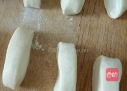 Illustration of how to make crispy prune pancake 7