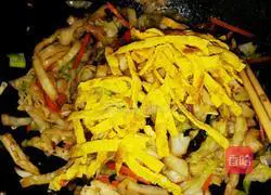 Illustration of how to make vegetarian fried pancakes 12