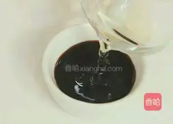 Illustration of how to make meat and vegetable pancakes 12