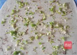 Illustration of how to make scallion pancakes 6