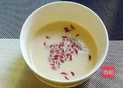 Illustration of how to make wolfberry sesame egg cake 5