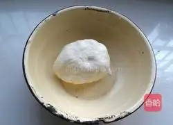 Illustration of how to make chive egg pancake 1