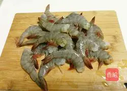 Illustration of how to make egg pancakes and fried shrimps 1