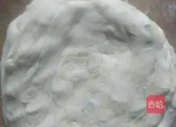 Illustration of how to make green onion cake 4