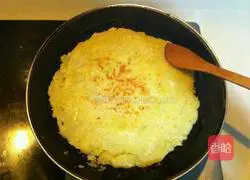 Illustration of how to make cabbage pancakes with blueberry jam 8