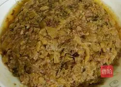 Illustration of how to make steamed meatloaf with pickled vegetables 7