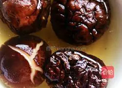 Illustration of how to make prune and vegetable meatloaf 1