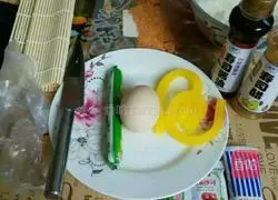 Illustration of how to make sushi and rice wrapped in seaweed 1