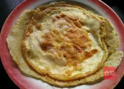 Illustration of how to make ham and egg rolls 2