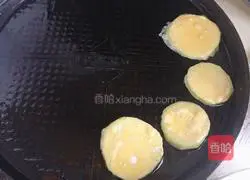 corner Melon and Egg Pancake (Zucchini Recipe Illustration 7