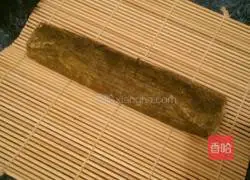 Illustration of how to make tuna corn sushi 9