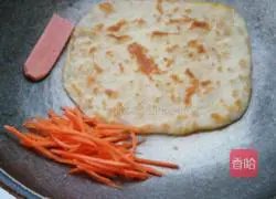 Illustration of how to make shredded carrot rolls 3