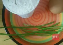 How to make fried egg and scallion pancakes Illustration 1