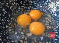 Illustration of how to make Tibetan tea, carrot and egg pancakes 2