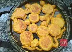 Illustration of how to make pumpkin cake (a little ugly) 7