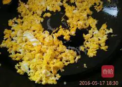 Illustration of how to make leek and egg cakes 3