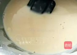 Illustration of how to make coconut waffles 6