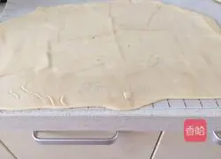 Illustration of how to make shortbread with red bean paste filling 6