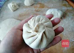 Illustration of how to make electric baking pan pies 13