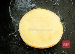 Illustration of how to make milk and egg tortillas 9