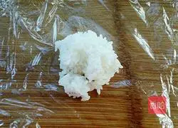 Illustration of how to make caviar sushi 3