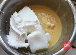 Illustration of how to make original chiffon cake (8 inches) 9