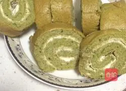 Illustration of how to make matcha cream cake roll 10