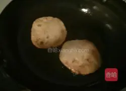 Illustration of how to make oil pancakes 5